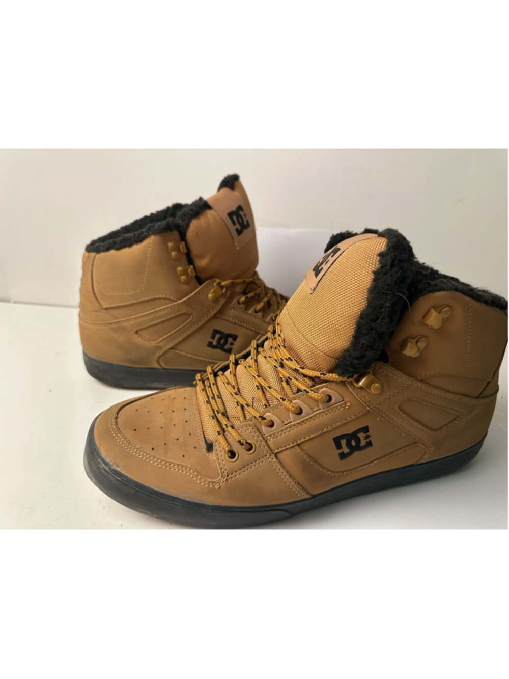 DC Shoes Spartan High WC WNT Wheat Tan Sherpa Lined Boots Mens Size 13 High Top